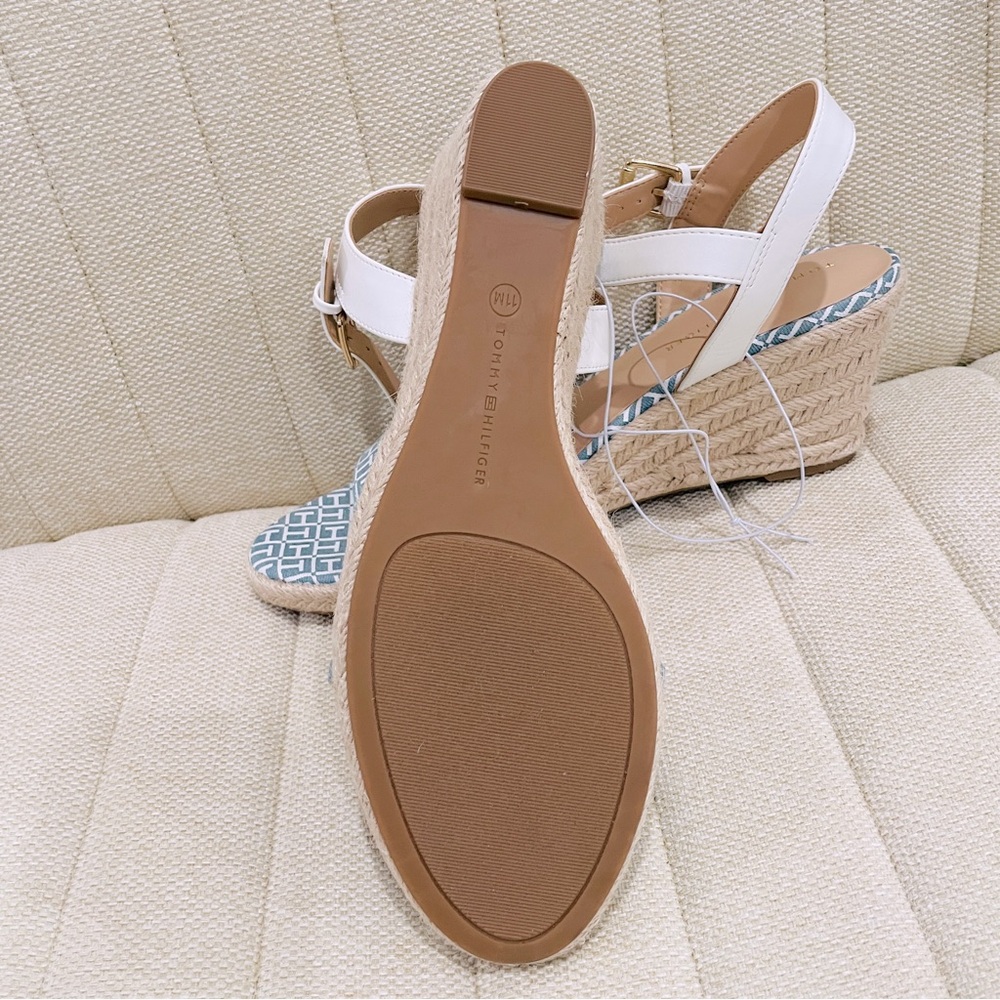 NEW Tommy Hilfiger Blue White Monogram Espadrille Wedge Sandals Womens 11 Buckle - Picture 5 of 5